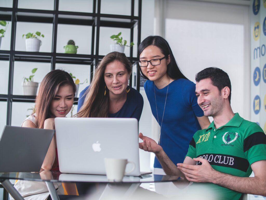 DIFFERENCE BETWEEN ONLINE AND OFFLINE CERTIFICATIONS